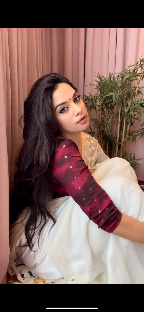 Actress Tanya Hope