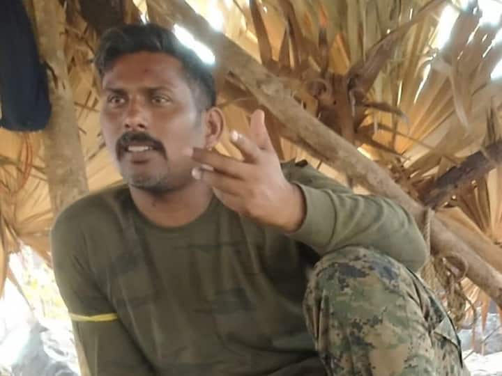 Maoists Share Photo Of Missing CRPF Jawan In Their Custody, Demand Mediator To Release Commando EXCLUSIVE: Reporter Claims Maoists To Release CRPF Jawan In 2 Days If Centre Sends Mediators; Shares Pic Of Commando In Custody