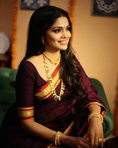 PHOTO : पूजा सावंतचा मराठमोळा लूक, खणाच्या साडीवर शोभून दिसतोय पारंपारिक साज