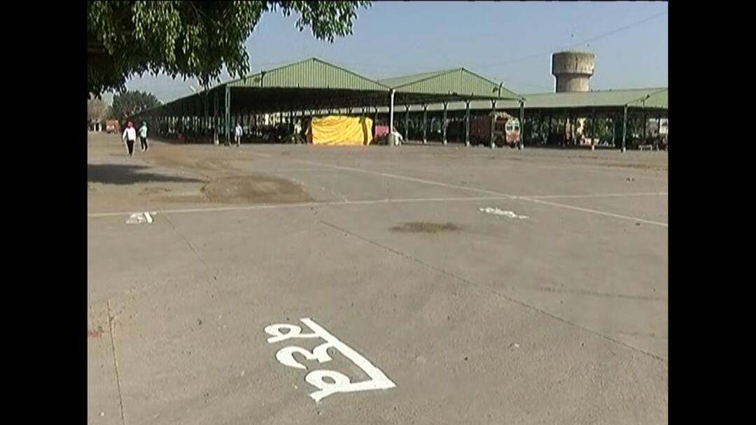 ਕੋਰੋਨਾ ਦੌਰ 'ਚ ਕਣਕ ਦੇ ਸੀਜ਼ਨ ਲਈ ਮੰਡੀਆਂ 'ਚ ਤਿਆਰੀਆਂ ਸ਼ੁਰੂ, ਪਿਛਲੇ ਸਾਲ ਵਾਂਗ ਮਾਰਕਿੰਗ ਪੈਟਰਨ ਹੋਵੇਗਾ ਲਾਗੂ Markets begin preparations for wheat season in Corona era, marking pattern to be implemented like last year ਕੋਰੋਨਾ ਦੌਰ 'ਚ ਕਣਕ ਦੇ ਸੀਜ਼ਨ ਲਈ ਮੰਡੀਆਂ 'ਚ ਤਿਆਰੀਆਂ ਸ਼ੁਰੂ, ਪਿਛਲੇ ਸਾਲ ਵਾਂਗ ਮਾਰਕਿੰਗ ਪੈਟਰਨ ਹੋਵੇਗਾ ਲਾਗੂ