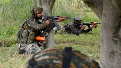 Terrorists hole up in Srinagar's Zakura; Indian Army cordons-off the area