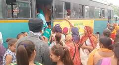 ਸਰਕਾਰੀ ਬੱਸ ਨੂੰ ਬਣਾਇਆ ਜਹਾਜ਼, ਫ੍ਰੀ ਸਫ਼ਰ ਲਈ ਆਇਆ ਬੀਬੀਆਂ ਦਾ ਹੜ੍ਹ
