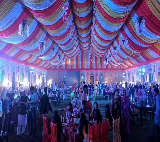 રૂપાણી સરકારે કોરોનાના સંક્રમણને કાબૂમાં લેવા 30 એપ્રિલ સુધી રાજકીય,સામાજિક મેળાવડા પર પ્રતિબંધ લગાવ્યો છે.