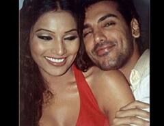 In Pics : या कारणामुळं Bipasha Basu आणि John Abraham चं 10 वर्ष जुनं नातं संपलं!