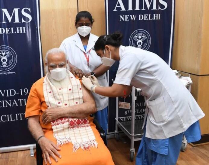 Prime minister narendra modi takes his second dose of covid 19 vaccine at aiims PM Modi Vaccine:করোনা টিকার দ্বিতীয় ডোজ নিলেন প্রধানমন্ত্রী