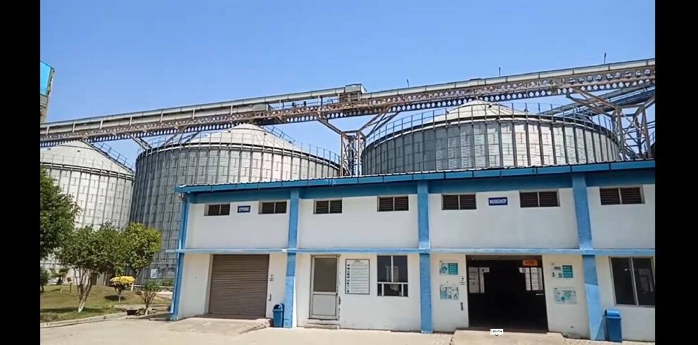 ਅਡਾਨੀ ਸੈਲੋ ਵੱਲੋਂ ਕਿਸਾਨਾਂ ਦੀ ਕਣਕ ਖਰੀਦਣ ਦੀ ਫੁੱਲ ਤਿਆਰੀ, ਅੱਗੋਂ ਕਿਸਾਨਾਂ ਨੇ ਦਿੱਤਾ ਇਹ ਜਵਾਬ Adani Agri logistic ready to wheat procurement farmers protest in front of Adani Agro ਅਡਾਨੀ ਸੈਲੋ ਵੱਲੋਂ ਕਿਸਾਨਾਂ ਦੀ ਕਣਕ ਖਰੀਦਣ ਦੀ ਫੁੱਲ ਤਿਆਰੀ, ਅੱਗੋਂ ਕਿਸਾਨਾਂ ਨੇ ਦਿੱਤਾ ਇਹ ਜਵਾਬ