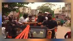 West Bengal Election 2021: থানায় গিয়ে বিক্ষোভ, অনুমতি ছাড়াই বেহালায় রোড শো শ্রাবন্তীর