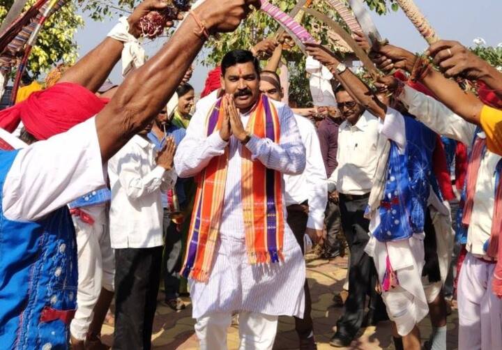 ભાજપના સંતરામપુરના ધારાસભ્ય કોરોનાની ઝપેટમાં આવ્યા છે. કુબેર ડિંડોર કોરોનાથી સંક્રમિત થયા છે.