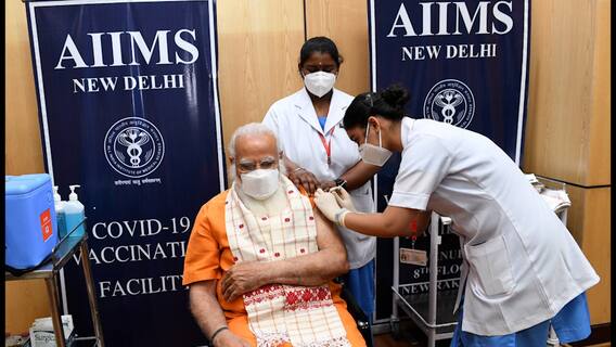 PM Modi Takes Second Dose Of COVID-19 Vaccine : पंतप्रधान मोदी यांनी कोरोना लसीचा दुसरा डोस घेतला