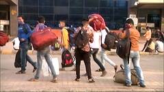 Mumbai | रेल्वे स्थानकांवरची गर्दी कमी करण्यासाठी प्लॅटफॉर्म तिकीटावर बंदी, रेल्वे प्रशासनाचा निर्णय