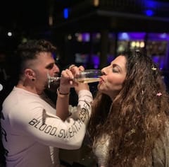 TV Actress Tannaz Irani Celebrates 50th Birthday With Family & A Huge Bollywood Theme Cake; Inside PICS Go Viral!