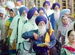 ਵਿਸਾਖ਼ੀ ਮੌਕੇ Pakistan ਜਾਣ ਲਈ ਲੱਗੇ ਘੱਟ ਵੀਜ਼ੇ, ਸ਼ਰਧਾਲੂਆਂ 'ਚ ਰੋਸ