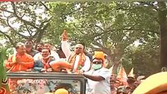 West Bengal Election 2021: দিলীপের রোড শোয়ে 'জয় শ্রীরাম' ধ্বনি, তাপসের প্রচারে 'খেলা হবে' স্লোগান