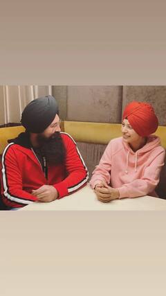 Shehnaaz Gill Turban Look: প্রকাশ্য়ে শেহনাজ গিলের নতুন লুক, তোলপাড় নেটদুনিয়া