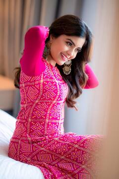 நடிகை அம்ரிதா ஐயரின் ஸ்மார்ட் போட்டோஷூட்