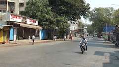 Weekend Lockdown Ghatkopar : घाटकोपर रेल्वे स्थानक परिसरात पूर्णपणे शांतता : वीकेंड लॉकडाऊन