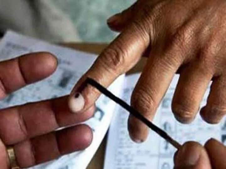 Pandharpur By Election 2021, 45 percent voting til 3 pm in pandharpur Pandharpur By Election 2021 | पंढरपूर पोटनिवडणुकीत 5 वाजेपर्यंत 57.81 टक्के मतदानाची नोंद