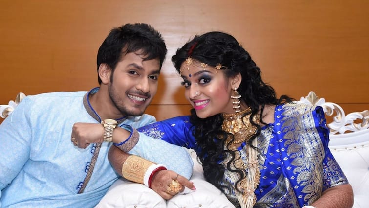 Actor Raja Goswami and Madhubani Goswami blessed with a baby boy মা হলেন মধুবনী, 'ভদ্রলোক এলেন', বললেন রাজা