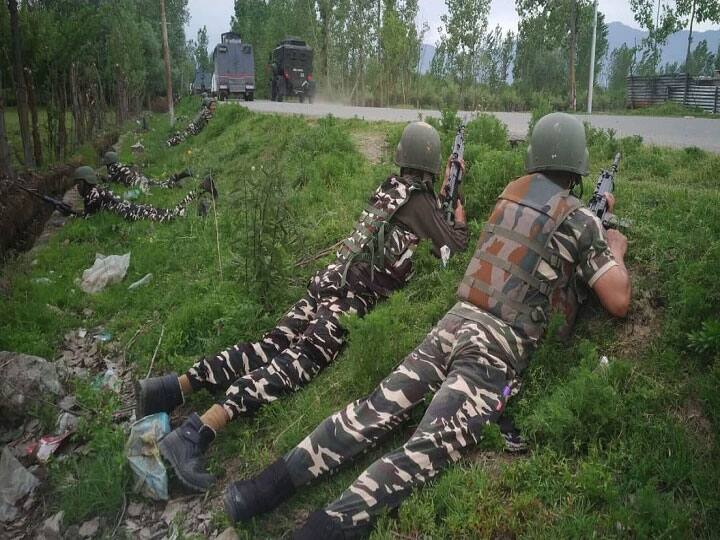 Two terrorists responsible for killing Territorial Army jawan killed by security forces within 48 hours in Jammu Kashmir J&K: सुरक्षाबलों ने लिया बदला, टेरिटोरियल आर्मी के जवान की हत्या के जिम्मेदार दो आतंकियों को मार गिराया