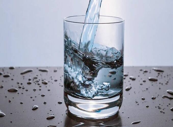 વેક્સિન લીધા બાદ ખુદને હાઇડ્રેઇટ રહો. ડાયટમાં ભરપૂર ફળ સામેલ કરો. સબ્જી અને નટસ સામલ કરો. આ રીતની હેલ્ધી લાઇફસ્ટાઇલથી વેક્સિનના સકારાત્મક પરિણામ મળે છે.