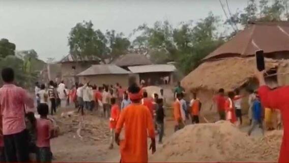 West Bengal Election 2021: প্রচারে চলল 'গুলি', নানুরের গ্রামে আটকে বিজেপি প্রার্থী