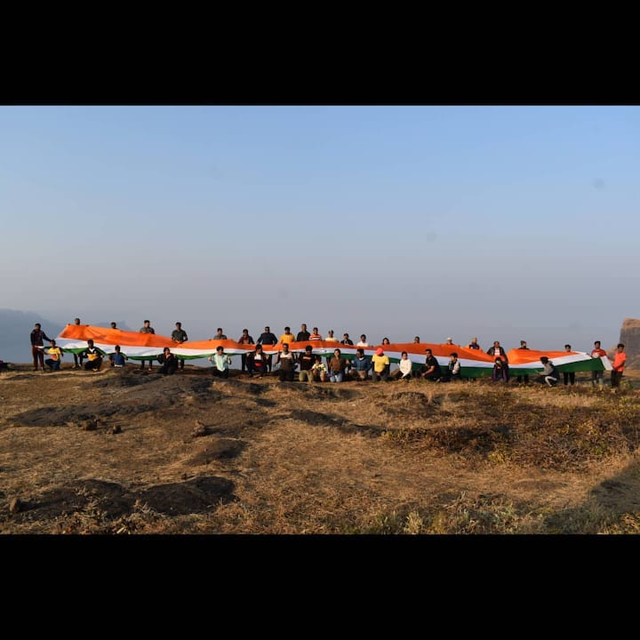 तुंगनाथ हे उत्तराखंडमध्ये स्थित शिव मंदिर आहे. 16 मार्चला पहाटे तीन वाजता मीराने या ट्रेकला सुरुवात केली होती.