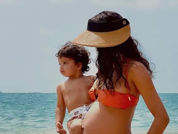 Pregnant Lisa Haydon Flaunts Bare Baby Bump On Beach As She Poses With Son Leo PIC: Soon-To-Be Mommy Lisa Haydon Flaunts Bare Baby Bump On Beach As She Poses With Son Leo