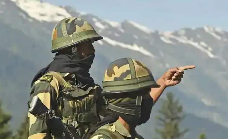 12 militants killed in past 72 hours aguh outfit fully eliminated says dgp dilbag singh Kashmir Encounter: જમ્મુ-કાશ્મીરમાં સુરક્ષાદળોએ 72 કલાકમાં 12 આતંકવાદીઓને ઠાર કર્યા