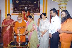 ભારતીબાપુની આ તસવીરો ક્યારેય નહીં જોઈ હોય, જુઓ માત્ર એક ક્લિકમાં....