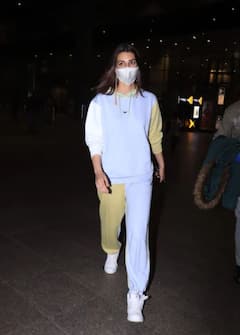 PHOTO : एअरपोर्टवर कृती सेननचा क्लासी अंदाज; कलरफुल ट्रॅकसूटमध्ये सिम्पल लूक