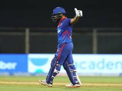 IPL 2021: ऋषभ पंत ने धोनी को मात देकर अपने कप्तानी के सफर का आगाज किया