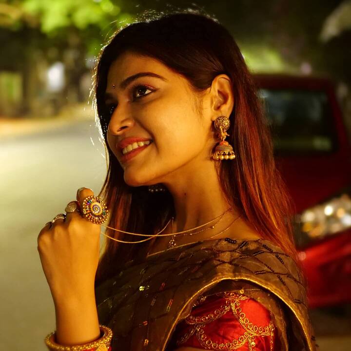 Dharsha Gupta Photos