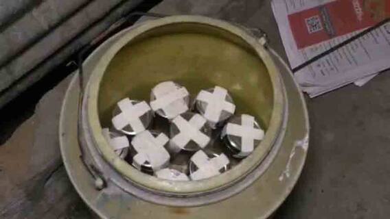 West Bengal Election 2021: ভাটপাড়ায় বোমা কারখানার হদিশ, উদ্ধার তাজা বোমা