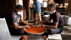 Panchayat Chunav: आगरा में 15 अप्रैल को होने वाले वोटिंग के लिए मतदाताओं को ऐसे लुभाया जा रहा है