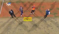 ஐபிஎல் 3வது லீக் போட்டி - டாஸ் வென்ற ஹைதராபாத் பவுலிங் தேர்வு