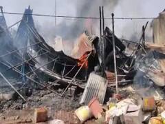 गोरखपुर: धर्मशाला बाजार सब्जी मंडी में लगी भीषण आग, पांच दुकानें जलकर खाक