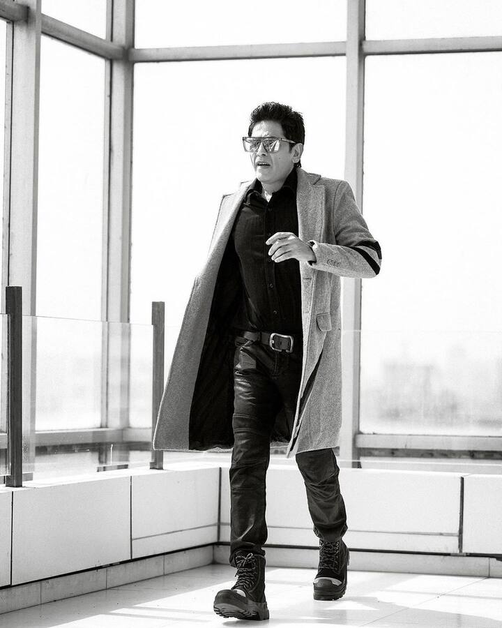 जी हां...आपको जानकर हैरानी होगी कि 2 सालों से आसिफ शेख ने मीठा खाना छोड़ रखा है. वो मीठा, जंक फूड, बाहर का स्ट्रीट फूड, फ्राइड चीज़े भूलकर भी नहीं खाते. और एक निश्चित वज़न उन्होंने बना रखा है.