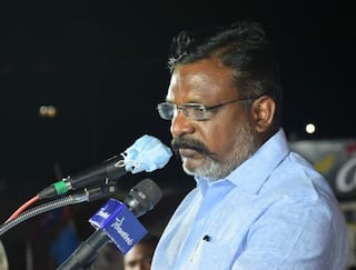 மதுரையில் திருமாவளவன் பங்கேற்ற நிகழ்ச்சிக்கு கத்தியுடன் வந்த நபருக்கு அடி உதை...!