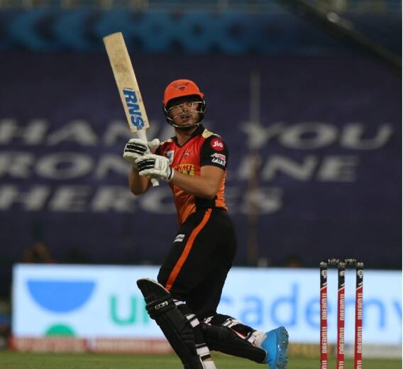 15 ਕਰੋੜੀ ਗੇਂਦਬਾਜ਼ ਦੀ ਬੌਲਿੰਗ 'ਤੇ ਦੋ ਛੱਕੇ ਜੜ੍ਹ ਚਰਚਾ ’ਚ ਆ ਗਿਆ 19 ਸਾਲਾ ਕਸ਼ਮੀਰੀ ਮੁੰਡਾ 15 ਕਰੋੜੀ ਗੇਂਦਬਾਜ਼ ਦੀ ਬੌਲਿੰਗ 'ਤੇ ਦੋ ਛੱਕੇ ਜੜ੍ਹ ਚਰਚਾ ’ਚ ਆ ਗਿਆ 19 ਸਾਲਾ ਕਸ਼ਮੀਰੀ ਮੁੰਡਾ