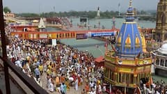 Kumbh devotees being examined thoroughly | ICH