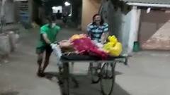 શબવાહિનીના અભાવે લારીમાં મૃતદેહ લઈ જવા પડે, સ્મશાનમાં અંતિમવિધી માટે લાઈન લાગે, સરકાર વ્યવસ્થા ઉભી કરવામાં ઉણી ઉતરી...