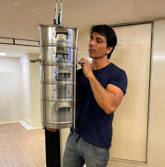 ਡੋਸਾ ਬਣਾਉਣ ਨਾਲ ਮਿਲਦਾ ਹੈ ਫ਼ਿਲਮਾਂ 'ਚ ਕੰਮ : ਸੋਨੂੰ ਸੂਦ