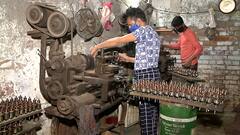 Delhi : Lockdown का डर, आर्थिक तंगी और कोरोना ! कामगारों की बढ़ी मुश्किलें