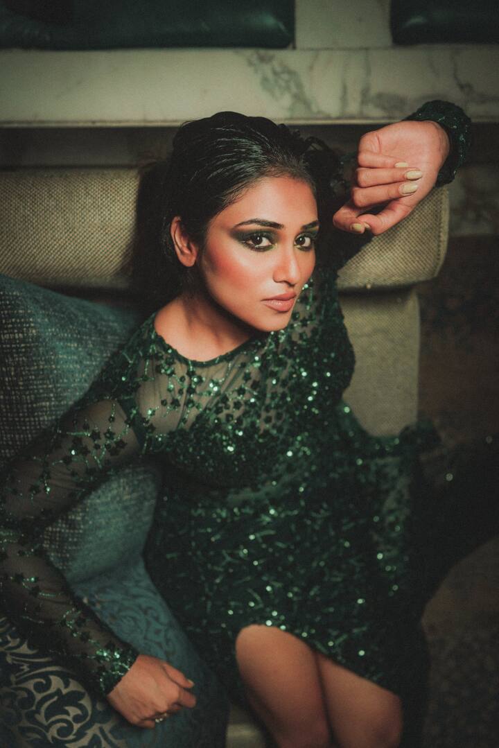 Actress Indhuja PhotoShoot