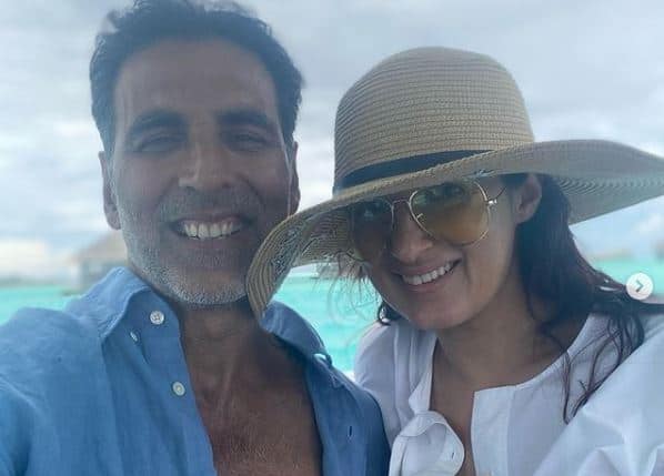 akshay kumar tests covid 19 negative twinkle khanna says good to have him back around અક્ષય કુમારની તબીયતને લઈ શું આવ્યા મોટા સમાચાર, જાણો  ટ્વિંકલ ખન્નાએ શું કરી પોસ્ટ ?