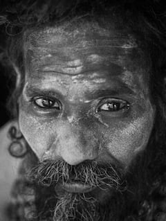 Haridwar Kumbh 2021: ਮੇਲੇ 'ਚ ਖਿੱਚ ਦਾ ਕੇਂਦਰ ਬਣੇ ਨਾਗਾ ਸਾਧੂ, ਬੇਹੱਦ ਰਹਸਮਈ ਜੀਵਨ ਜਿਉਂਦੇ, ਦੇਖੋ ਤਸਵੀਰਾਂ