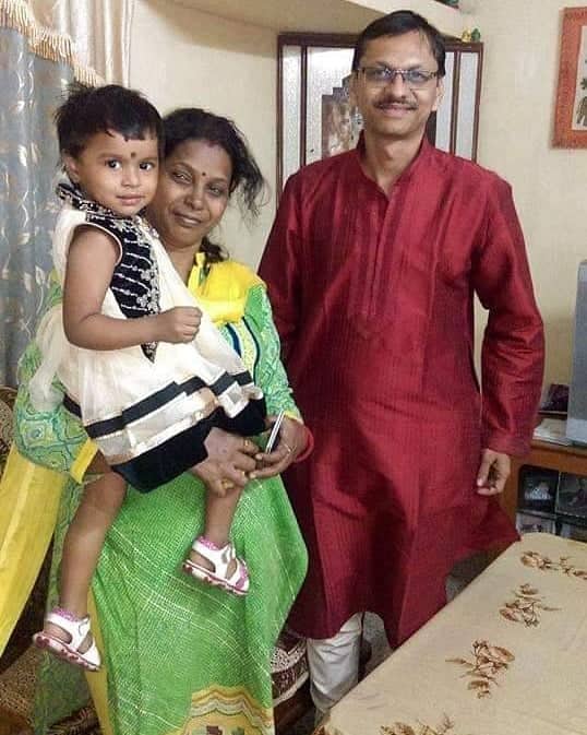 तारक मेहता का उल्टा चश्मा में पोपटलाल यानि कि श्याम पाठक को एक एपिसोड के 60 हज़ार रुपए मिलते हैं. और मीडिया रिपोर्ट के मुताबिक उनके पास करीब 15 करोड़ की प्रोपर्टी है. (Photo Credit - Instagram)