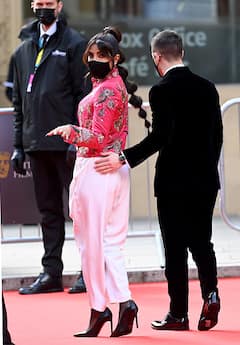 BAFTA 2021: Priyanka Chopra Steals The LIMELIGHT From Hollywood DIVAS In Bold & Beautiful Avatar On The Socially Distanced Red Carpet In London; SEE PICS