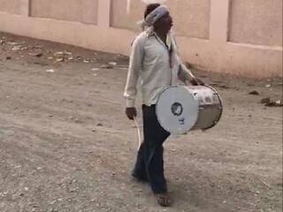 સૌરાષ્ટ્રના ક્યા ગામમાં ઢોલ વગાડીને જાહેર કરાયું લોકડાઉન ? જાણો કઈ દુકાનો કેટલા વાગ્યા સુધી રહેશે ખુલ્લી ? 