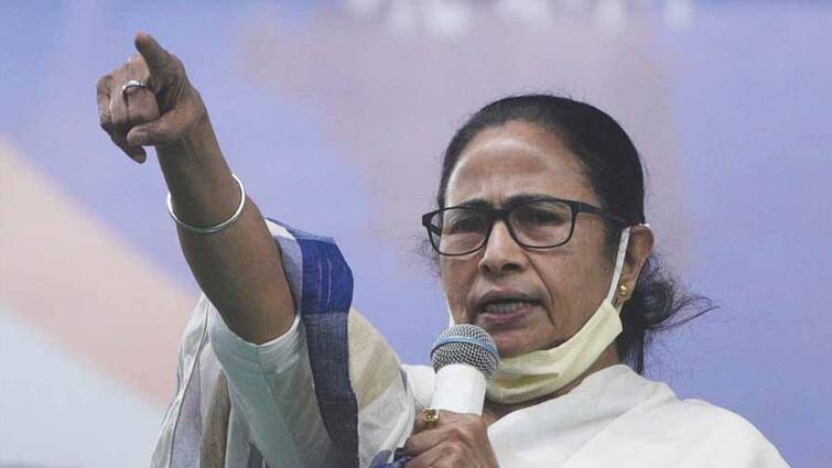WB Election 2021 CM Mamata Banerjee Holds Two Rallies Barasat Bidhannagar After ECI 24 Hour Ban Ends Mamata Banerjee Rallies : নিষেধাজ্ঞা শেষে আজ রাত আটটার পর জোড়া সভা মমতার